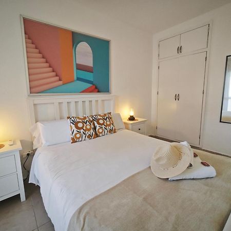 El Estudio De La Playa Benalbeach Vistas Al Mar Benalmádena Exterior foto