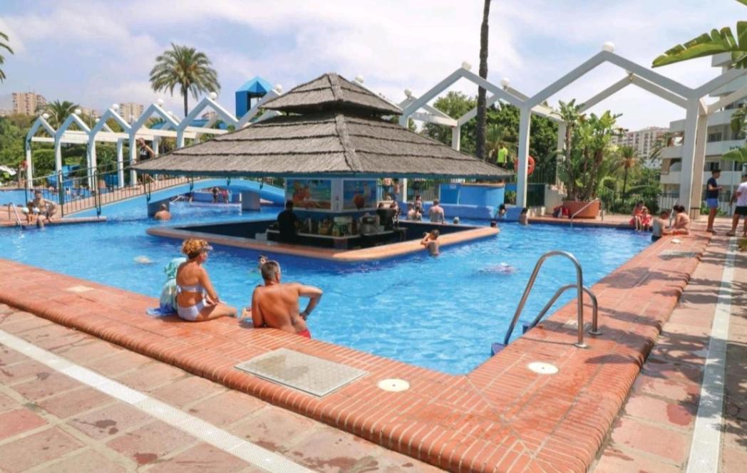 El Estudio De La Playa Benalbeach Vistas Al Mar Benalmádena Exterior foto