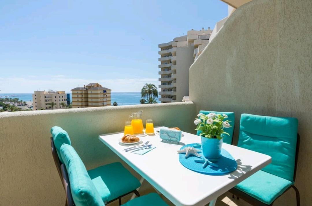 El Estudio De La Playa Benalbeach Vistas Al Mar Benalmádena Exterior foto