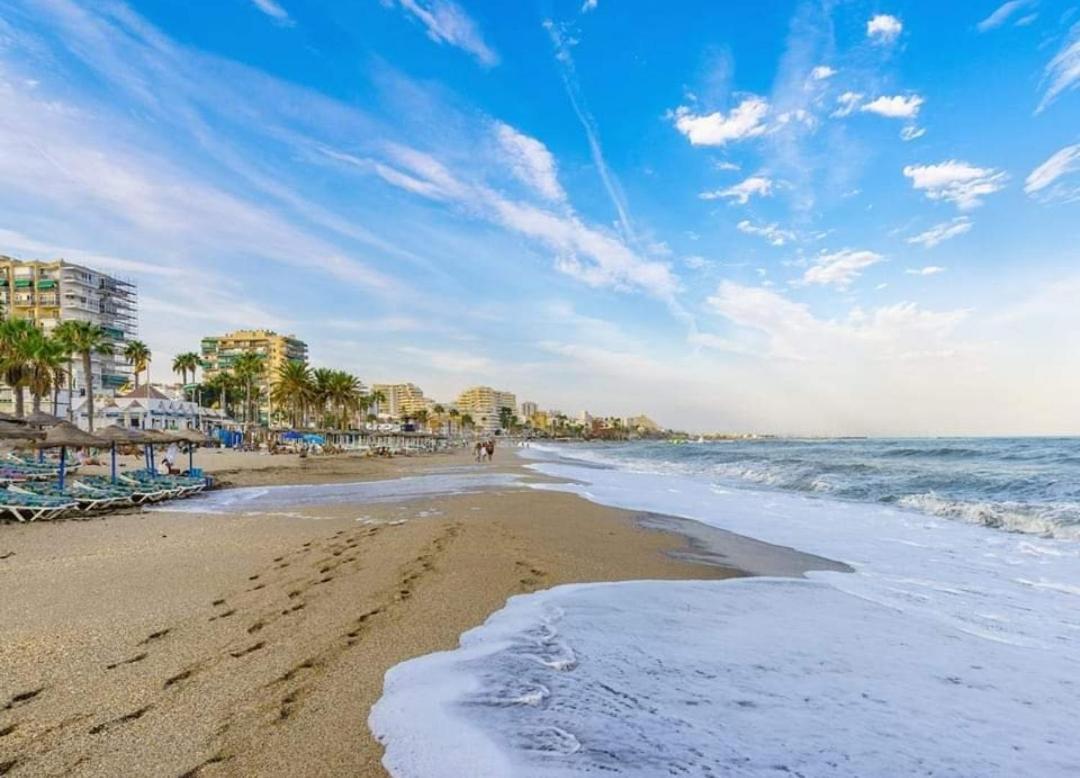 El Estudio De La Playa Benalbeach Vistas Al Mar Benalmádena Exterior foto
