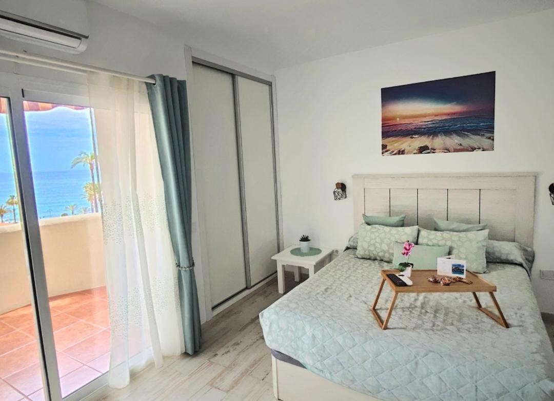 El Estudio De La Playa Benalbeach Vistas Al Mar Benalmádena Exterior foto
