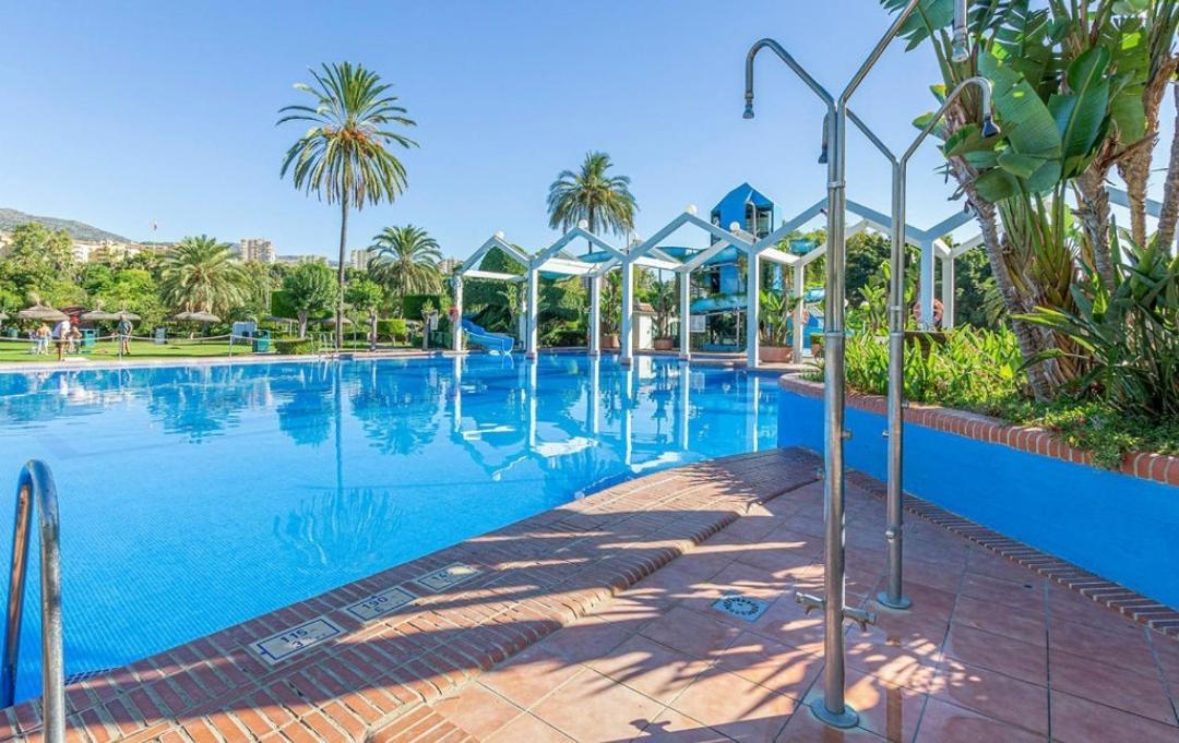 El Estudio De La Playa Benalbeach Vistas Al Mar Benalmádena Exterior foto