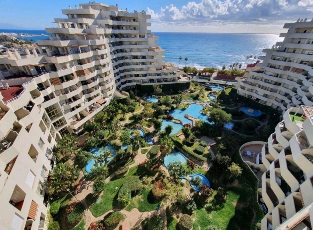 El Estudio De La Playa Benalbeach Vistas Al Mar Benalmádena Exterior foto
